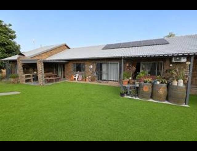 5 BEDROOM HOUSE FOR SALE IN SUIDERBERG